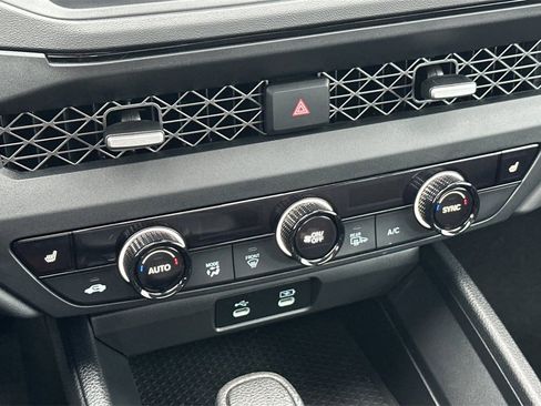 Certified 2025 Honda Accord SE image 18