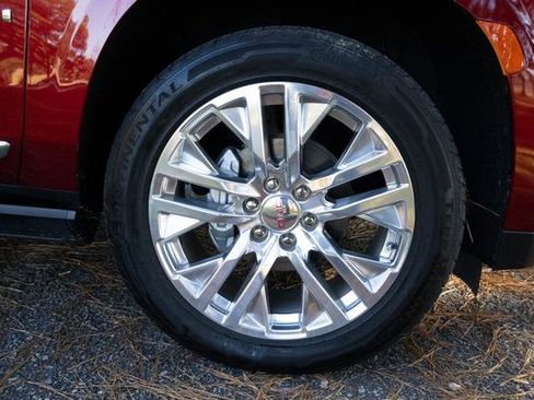 Used 2021 GMC Yukon Denali w/ Denali Premium Package image 42