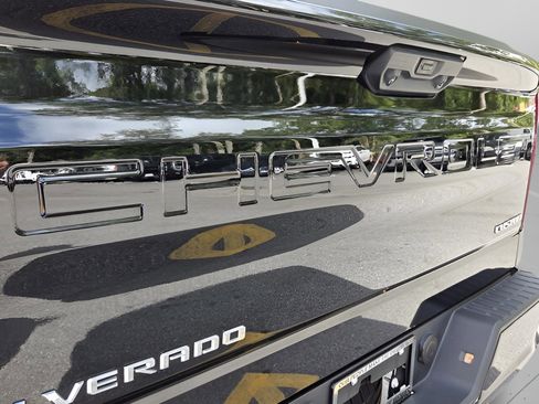 Used 2023 Chevrolet Silverado 1500 Custom AWD/4WD image 29
