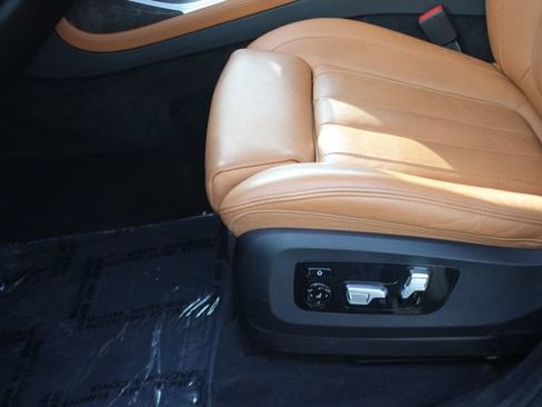 Used 2022 BMW X7 xDrive40i w/ Premium Package AWD/4WD image 22
