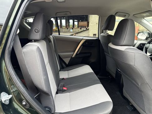 Used 2013 Toyota RAV4 LE AWD/4WD image 16