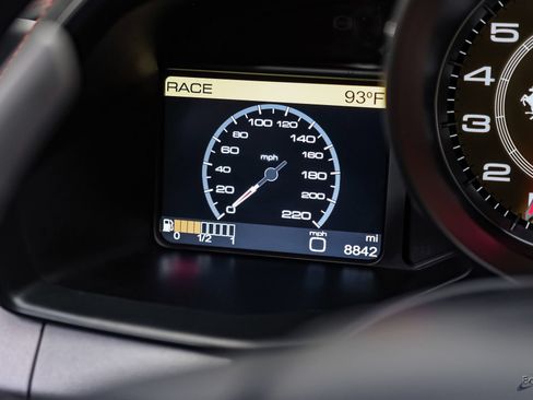 Used 2014 Ferrari 458 Italia Coupe RWD image 96