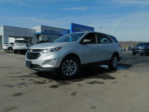 Used 2020 Chevrolet Equinox LS AWD/4WD image 13