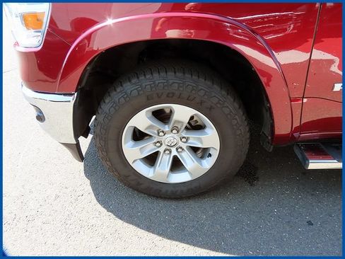 Used 2022 RAM 1500 Laramie AWD/4WD image 4