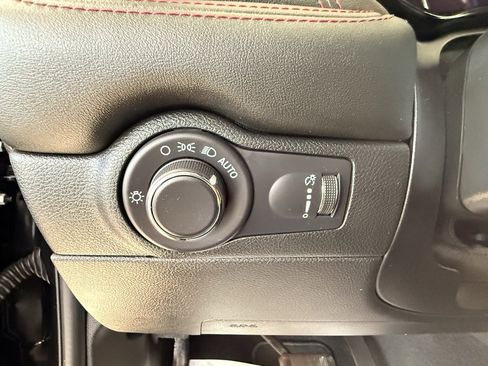 Certified 2024 Dodge Durango R/T image 33