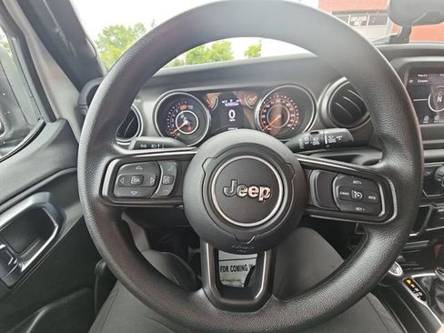 Used 2023 Jeep Wrangler Unlimited Sport AWD/4WD image 35