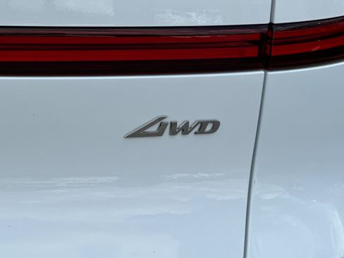 Used 2023 Genesis GV70 2.5T AWD/4WD image 27