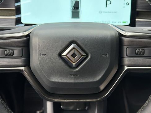 Used 2025 Rivian R1T Adventure image 20