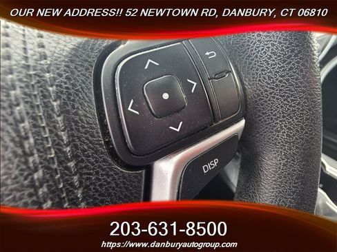 Used 2016 Toyota Highlander LE AWD/4WD image 18