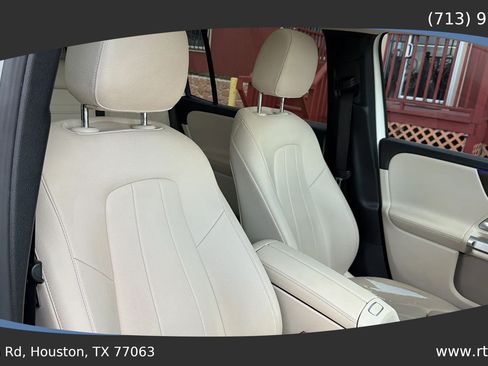 Used 2021 Mercedes-Benz GLB 250 image 41