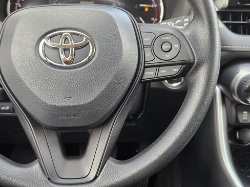 Used 2025 Toyota RAV4 XLE w/ Convenience Package image 22
