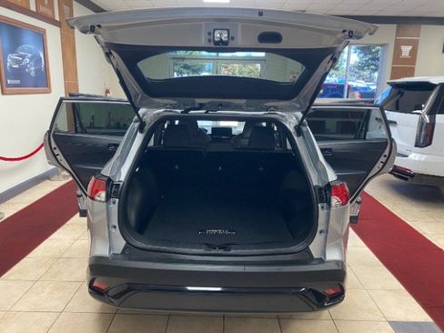 Used 2025 Toyota Corolla Cross AWD Hybrid image 7