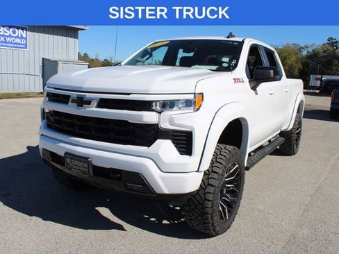 Used 2025 Chevrolet Silverado 1500 RST w/ Convenience Package II AWD/4WD image 3