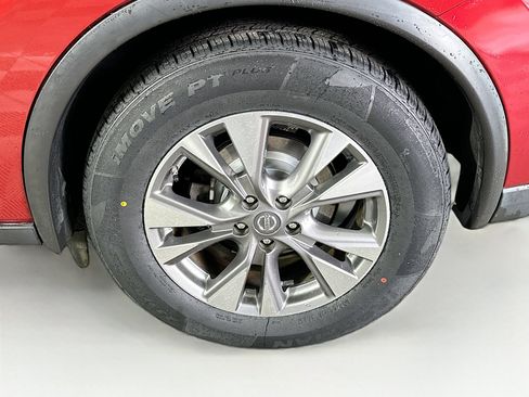 Used 2018 Nissan Murano SV image 11