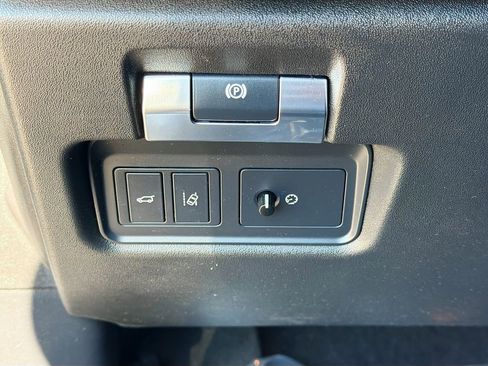 Used 2018 Jaguar E-PACE S image 35