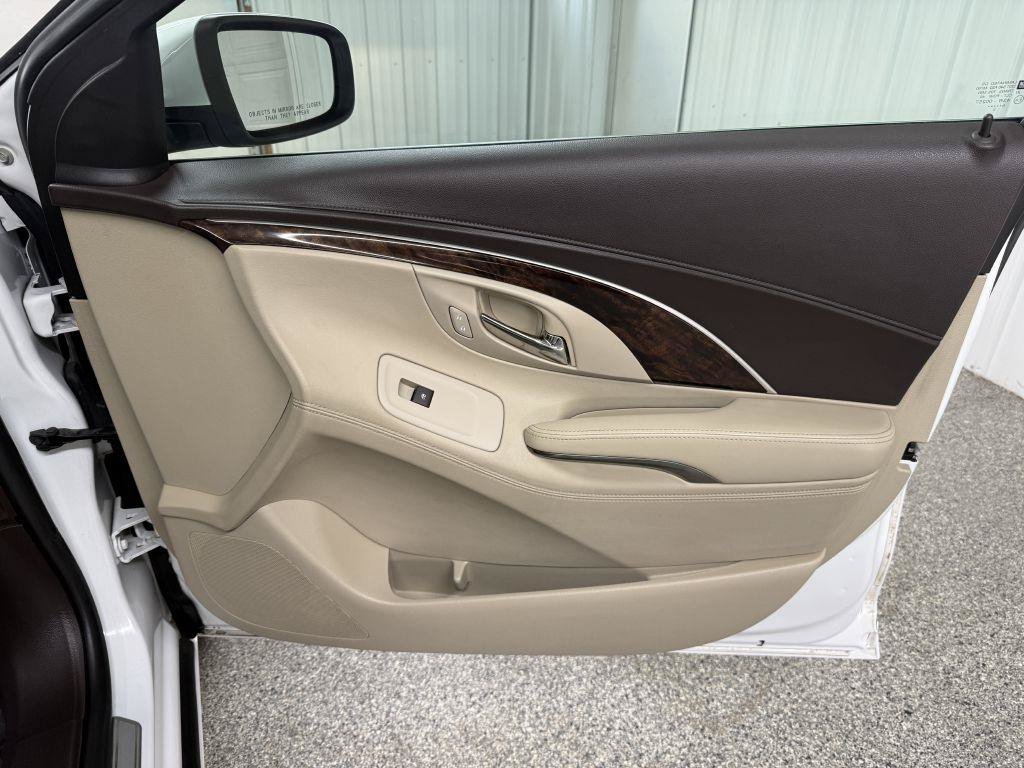 Used 2016 Buick LaCrosse Leather FWD image 36