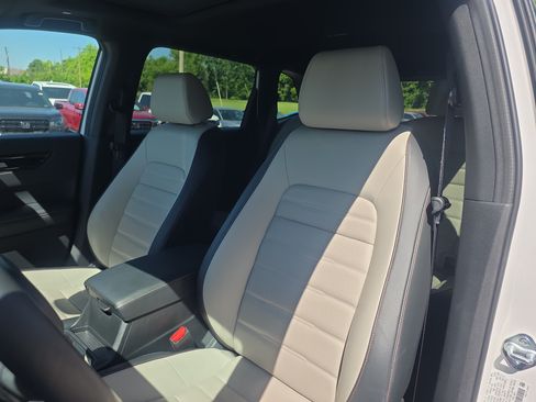 Used 2024 Honda CR-V Sport Touring image 11