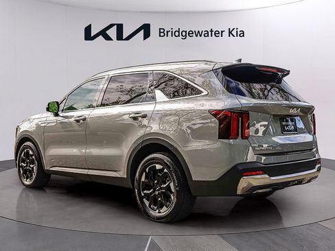Certified 2026 Kia Sorento S FWD image 4