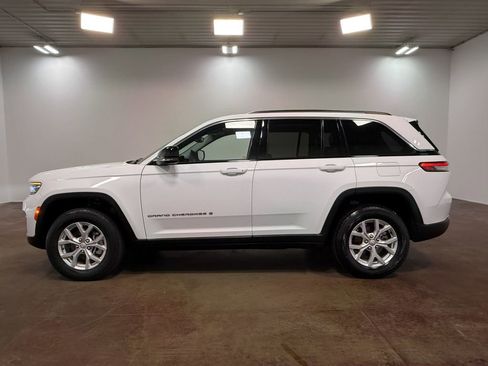 Used 2023 Jeep Grand Cherokee Limited image 28
