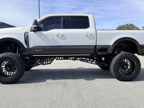 Used 2024 Ford F250 King Ranch image 7