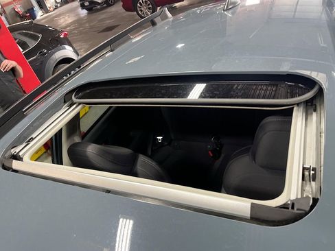 Used 2025 Subaru Crosstrek 2.0i Premium image 21