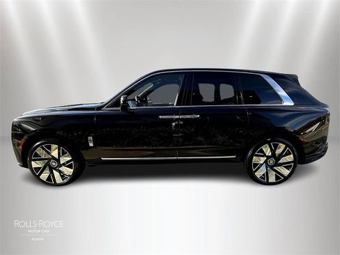 New 2026 Rolls-Royce Cullinan image 14