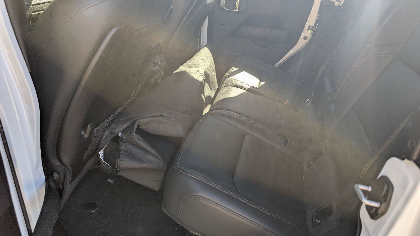 Used 2025 Jeep Gladiator Sport AWD/4WD image 12