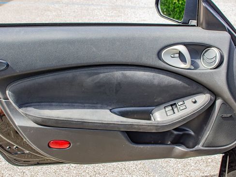 Used 2013 Nissan 370Z Touring RWD image 12