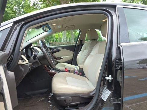 Used 2013 Buick Verano FWD image 12