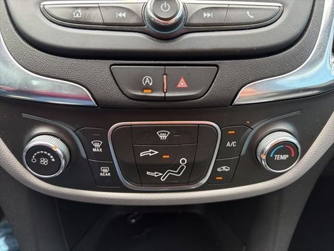 Used 2024 Chevrolet Equinox LS w/ Driver Confidence II Package FWD image 19