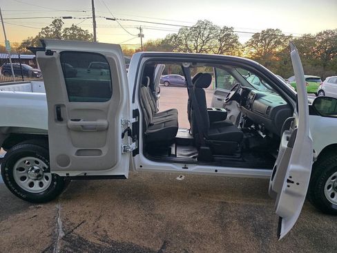 Used 2013 Chevrolet Silverado 1500 W/T image 27