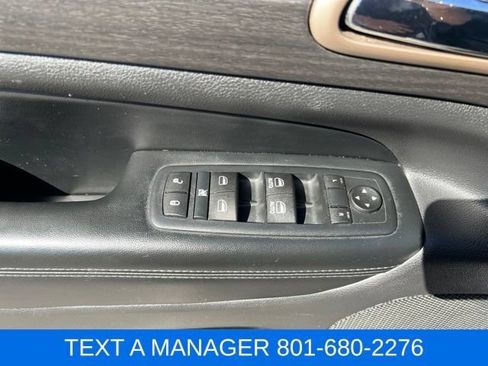 Used 2015 Jeep Grand Cherokee Laredo w/ Quick Order Package 23E AWD/4WD image 18