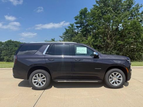 Used 2026 Chevrolet Tahoe Premier w/ Sun And Tow Package AWD/4WD image 2