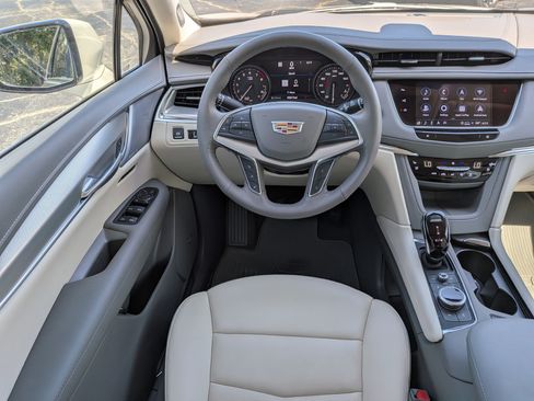 Used 2023 Cadillac XT5 Premium Luxury w/ Technology Package FWD image 14