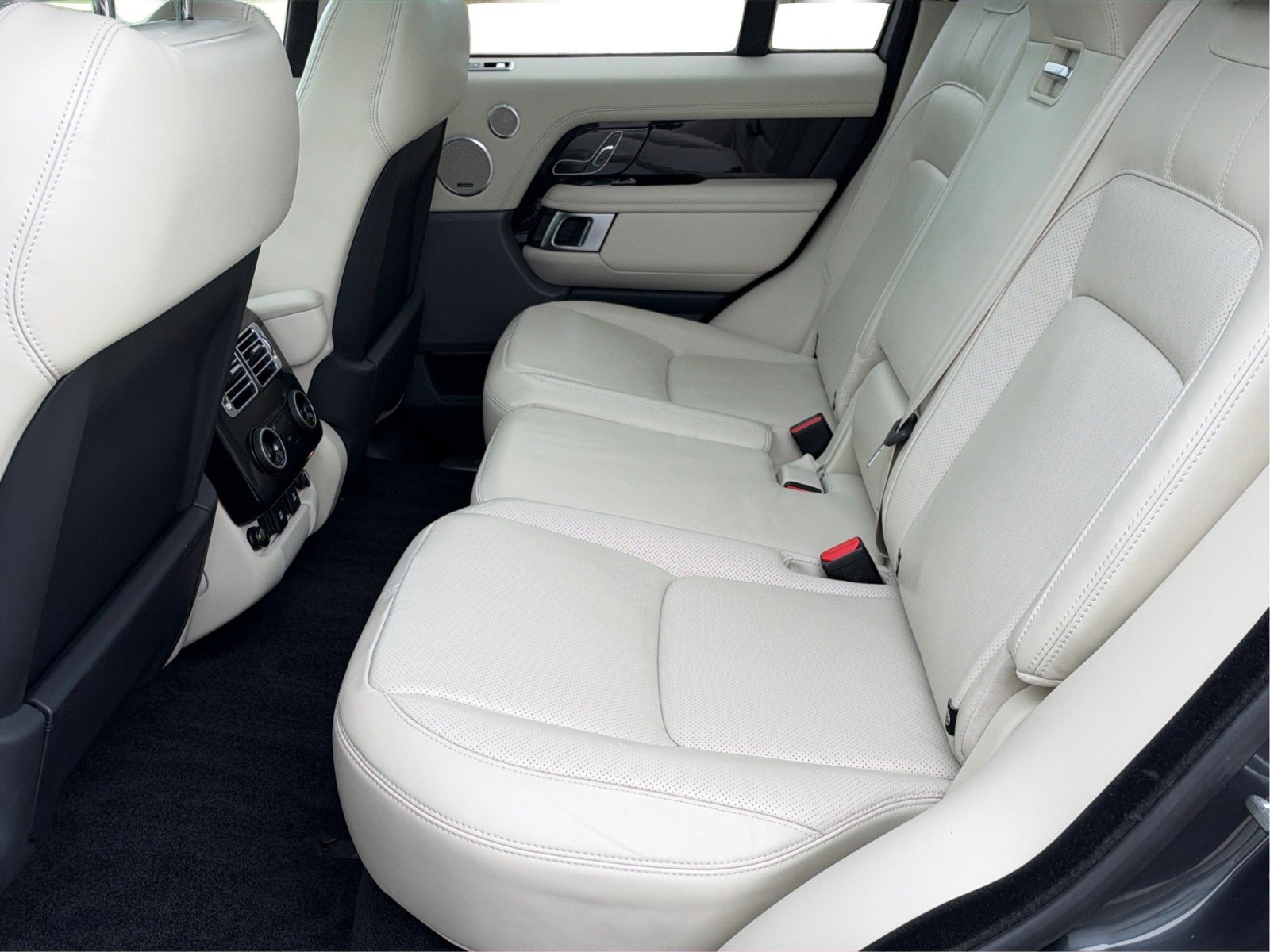 Used 2019 Land Rover Range Rover Supercharged AWD/4WD image 10