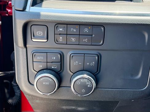 Used 2025 Chevrolet Tahoe LT AWD/4WD image 10