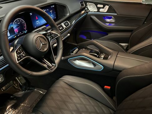 New 2026 Mercedes-Benz Maybach GLS 600 4MATIC image 4