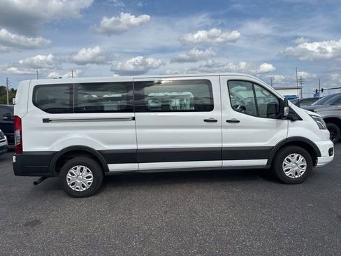 Used 2023 Ford Transit 350 XLT RWD image 4