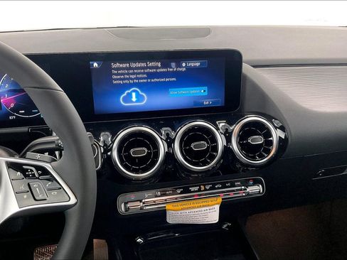 New 2026 Mercedes-Benz GLA 250 4MATIC image 6