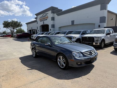 Used 2007 Mercedes-Benz CLK 350 Cabriolet image 2
