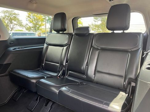 Used 2025 Ford Expedition Max Platinum w/ Driver's Package AWD/4WD image 18