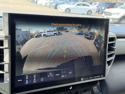 Used 2023 Toyota Tundra Limited image 4