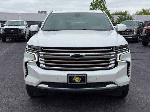 Used 2021 Chevrolet Tahoe High Country w/ Premium Package AWD/4WD image 3