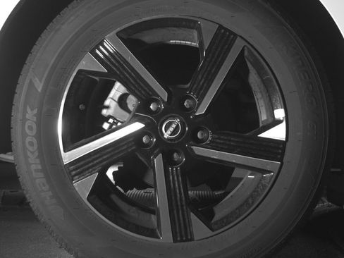 Used 2025 Nissan Sentra SV image 15