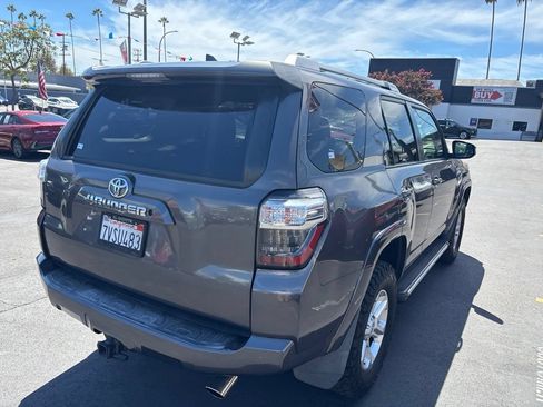 Used 2016 Toyota 4Runner SR5 AWD/4WD image 4