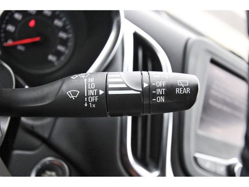 Used 2021 Chevrolet Equinox LT FWD image 18
