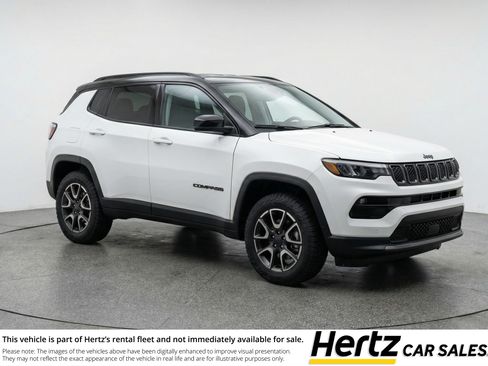 Used 2025 Jeep Compass Trailhawk AWD/4WD image 1