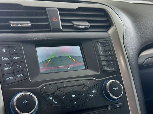 Used 2017 Ford Fusion S FWD image 21