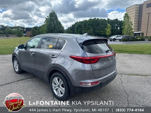Used 2018 Kia Sportage LX FWD image 3