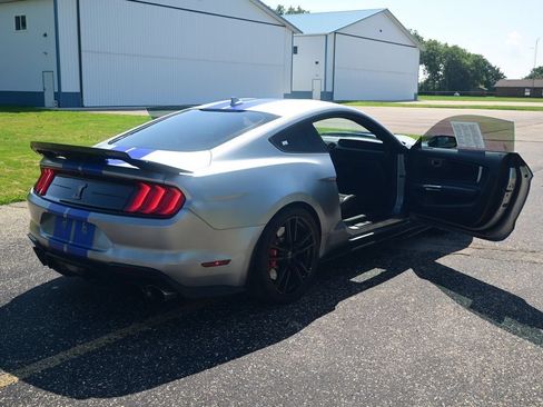 Used 2022 Ford Mustang Shelby GT500 w/ Technology Package RWD image 19